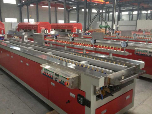 Máquina de fabricación de perfiles de plástico WPC para ventanas y puertas