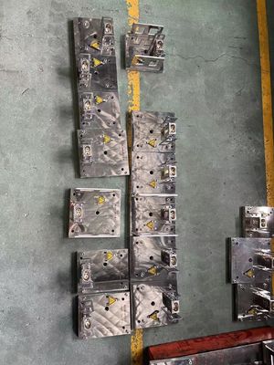 Muebles de extrusión de PVC para el perfil de tablero base de pantallas de plástico Equipo de extrusión de WPC