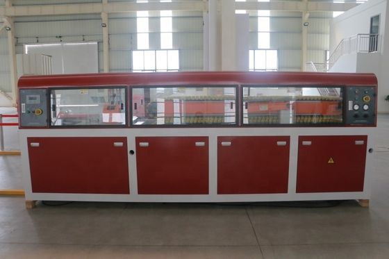 Máquina de extrusión de paneles de puertas de PVC Yuhao de 55 kW para la producción de perfiles de PVC de SIEMENS