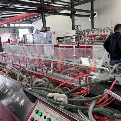 Electroplataje Polido de PVC Estiramiento de tableros de base de perfiles de extrusión de molde para productos