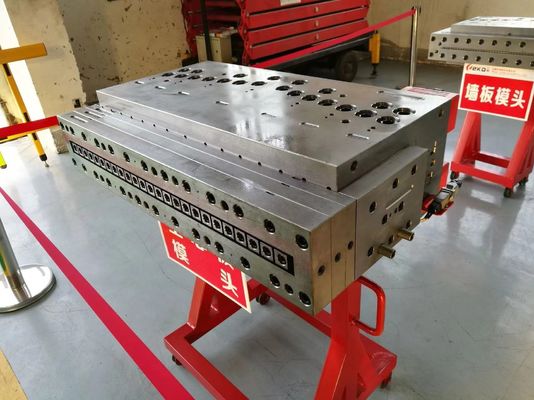Fabricante profesional de moldes para extrusión de puertas huecas WPC/UPVC