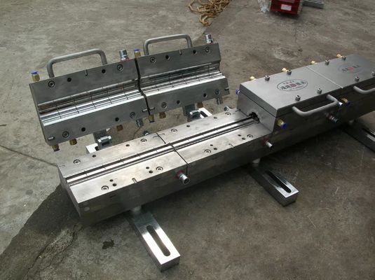 Molde de extrusión de perfiles Eko a medida para puertas y ventanas de UPVC