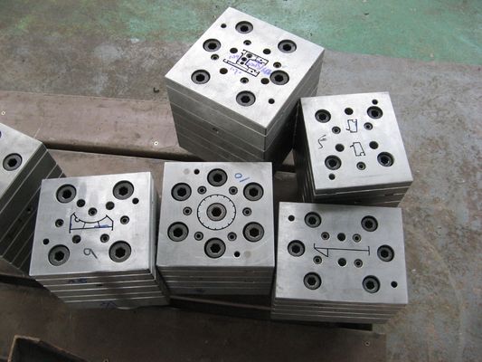 Perfil de marco de ventana de PVC Extrusión de moldes herramientas EKO para una alta productividad y eficiencia