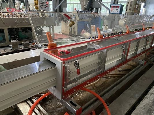 Máquina de moldeado de perfiles de ventanas de PVC de tamaño de cliente con software de diseño AutoCAD