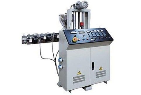 Máquina de fabricación de paneles de techo de PVC de doble tornillo cónico de contrarotación de alta productividad