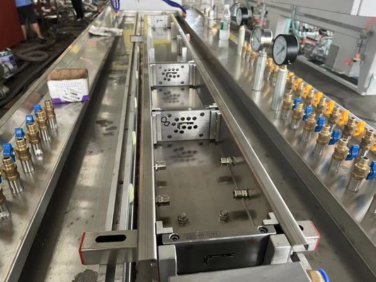 Molde de extrusión de perfiles de cerradura de puertas de plástico de PVC de madera de plata para productos domésticos