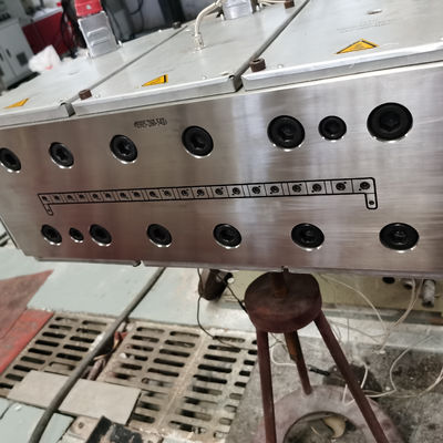 Puertas interiores de 45 mm de espesor Panel de puerta de WPC con molde de PVC y diseño completo puro