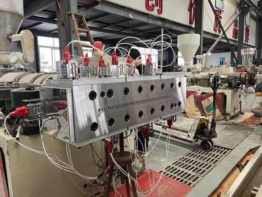 Vendedor Molde de producto doméstico de UPVC para paneles de extrusión de alféizar de ventanas Moldeado a presión
