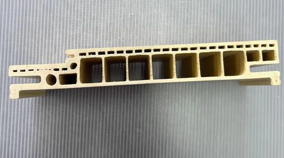 1 Linea de producción de extrusión de puertas de WPC de plata hueca