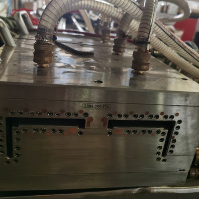 Dos cavidades de extrusión de plata para moldear el marco de la puerta de UPVC y el revestimiento de plata