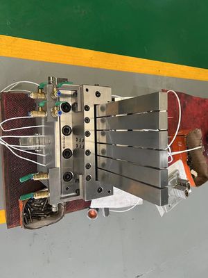Molde de extrusión de paneles de pared UPVC mejor para un diseño duradero y de moda
