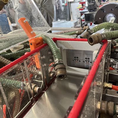 Proceso de creación de perfiles de tablero base de extrusión de UPVC para PVC de madera de plástico