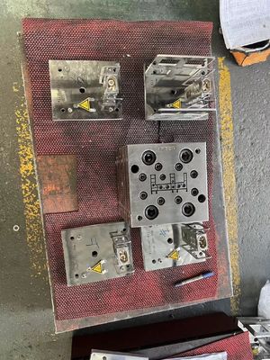 Perfiles de truncado de cables eléctricos de plástico de PVC Molde de extrusión para productos domésticos