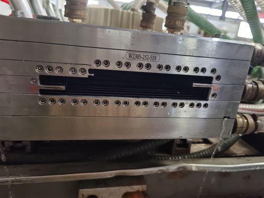 3CR17 Matriz de extrusión de materiales de molde para molde WPC y máquina de extrusión de plástico