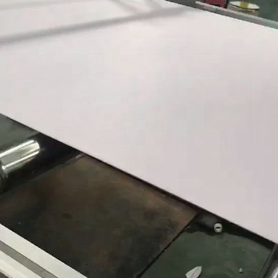 Tratamiento de la superficie de pulido por electroplataje para la producción de placas de espuma de PVC/molde de extrusión