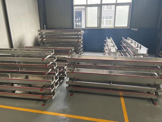 3CR17 Material utilizado en moldes de madera PE Moldeado por extrusión Matriz para molde de cubierta superior