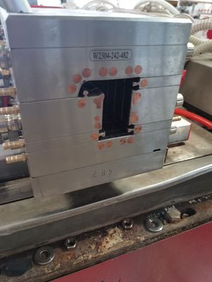 Precisión PVC WPC de hormigón de ventana y puerta de perfil de extrusión molde diseñado en AutoCAD
