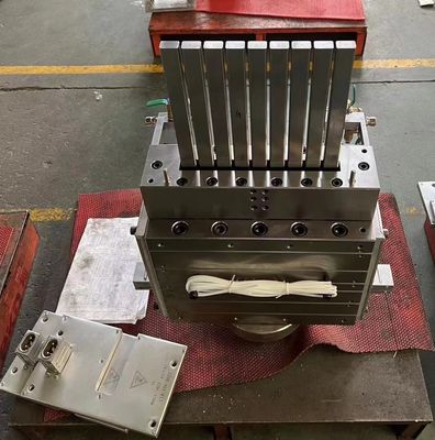 Molde de paneles exteriores para la extrusión de plástico de madera de plata PE para el piso y la puerta de la cubierta