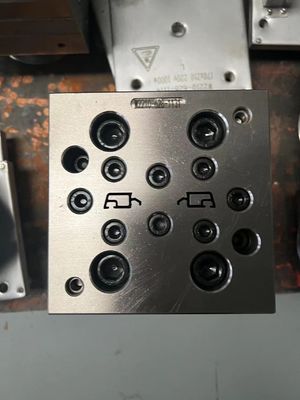 Profile de perlas de vidrio de PVC/UPVC para ventanas y puertas Molde de perfil de vidrio simple/doble