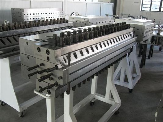 Material de montaje de la casa entera AutoCAD Diseñado UPVC Molde de extrusión de espuma de plástico de madera