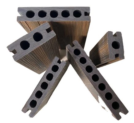 Herramientas de extrusión de moldes de cubierta y paneles de pared de PE diseñadas por AutoCAD para ventanas de perfil