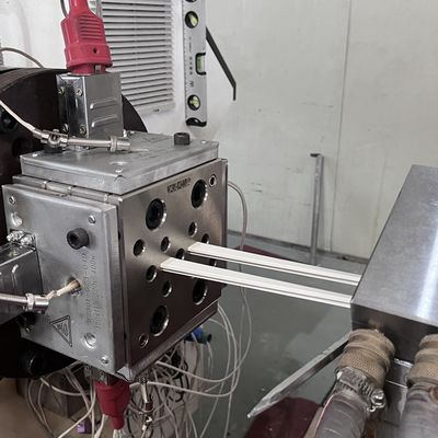 Tamaño personalizado de perfil de ventanas de suministro de plástico de perfil de extrusión de molde para moldes de decoración