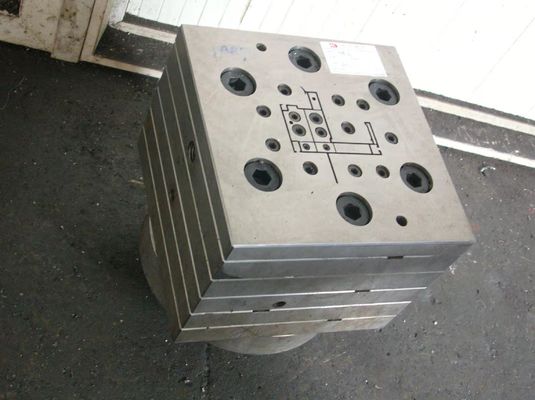 Perfil de plástico UPVC personalizado para diseño de moldes de ventanas y puertas utilizando AutoCAD