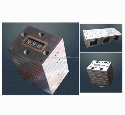 Electroplataje Polido de tuberías de PVC WPC Extrusión de molde de diseño a presión para la superficie de plata