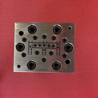 Herramientas de moldes a presión de extrusión de PVC diseñadas para AutoCAD para un rendimiento garantizado