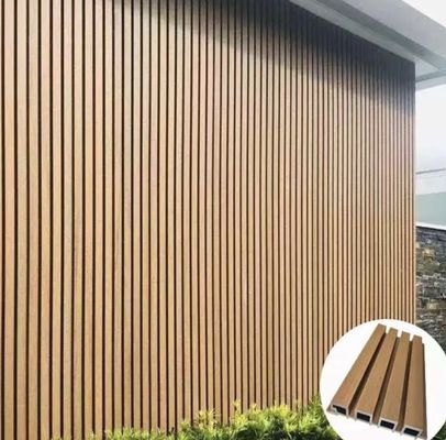 Panel de decoración de jardín de madera exterior WPC en diseño personalizado