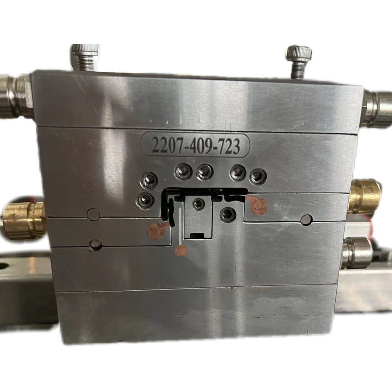 Molde de extrusión de plástico de perfil de marco de UPVC personalizado para la producción de productos domésticos