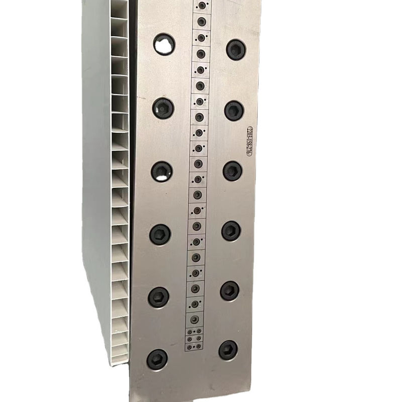 1 Calibrador de extrusión de plástico de PVC de cavidad Muela para panel de puerta de PVC en tamaño personalizado