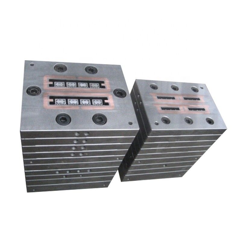 Electroplataje Polido de tuberías de PVC WPC Extrusión a presión molde de diseño para productos domésticos